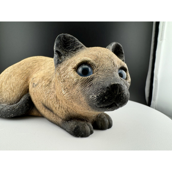 Vintage 1982 Sandcast Siamese Cat Figurine by Sandra Brue - Picture 8 of 10
